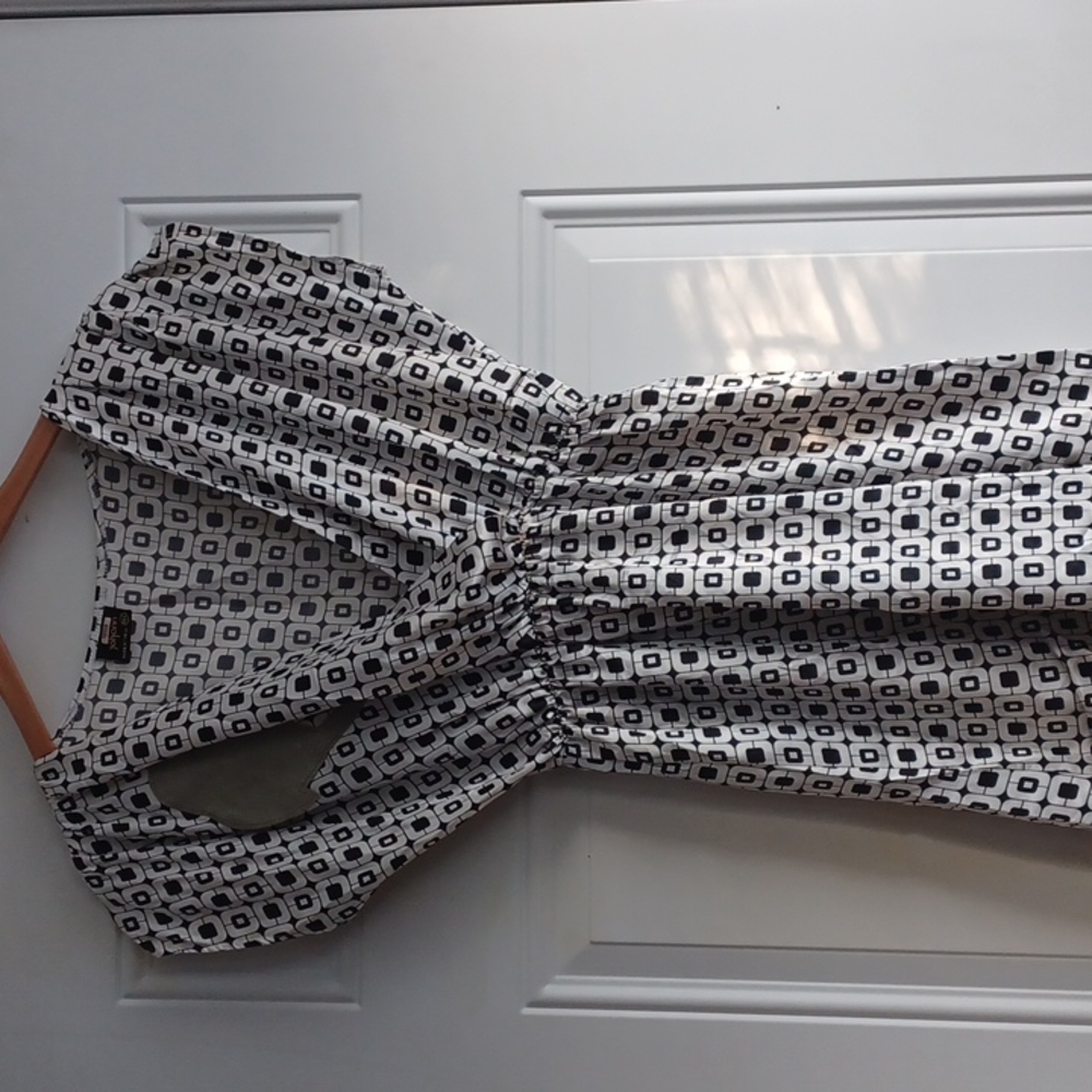 Dress - Picture 14 of 14